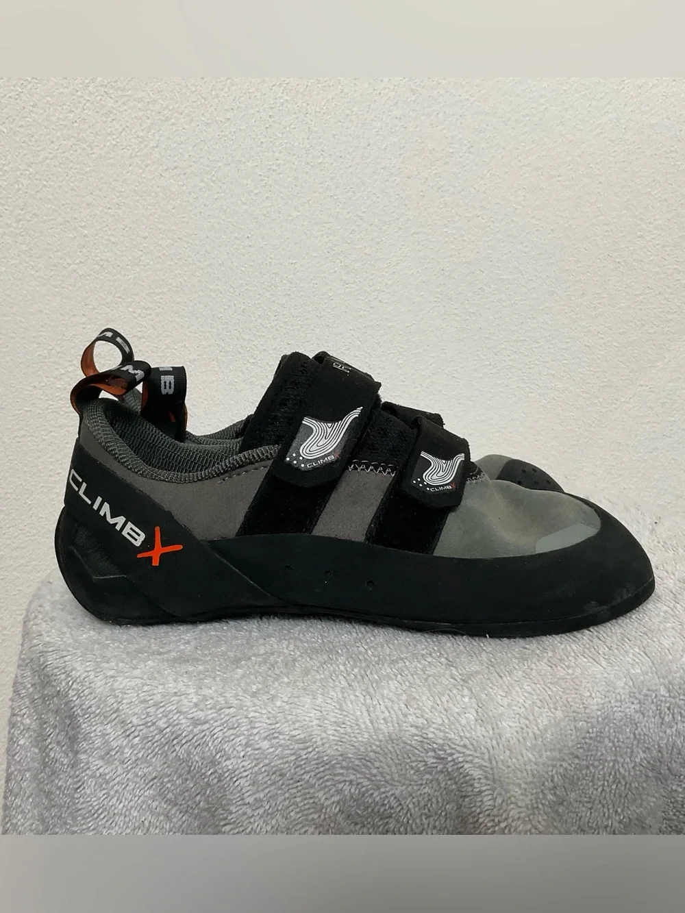 ClimbX Rave Strap Climbing Shoes Black, Grey Size 6.5 Men's 8.5 Women's